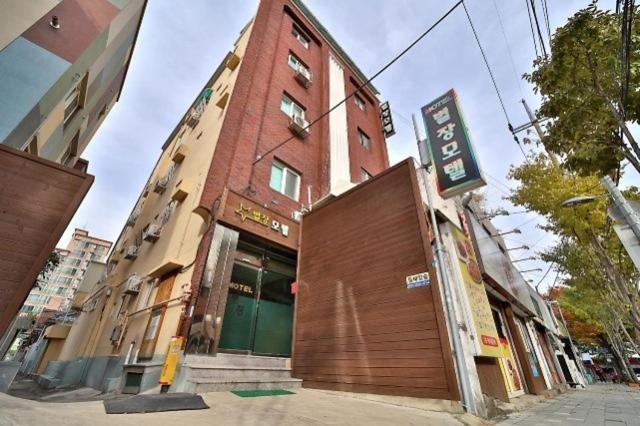 Daegu Bisan-Dong Villa Motel Екстер'єр фото