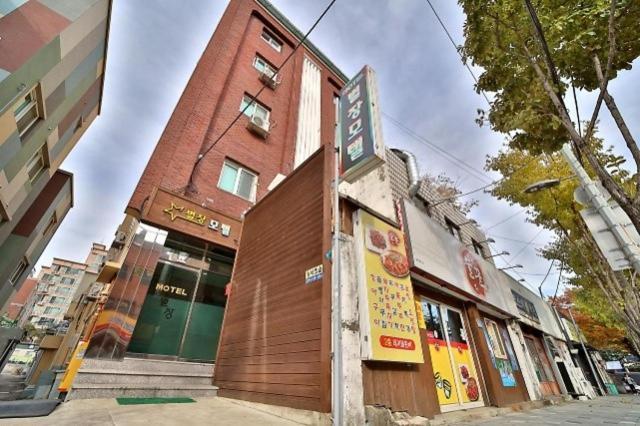 Daegu Bisan-Dong Villa Motel Екстер'єр фото